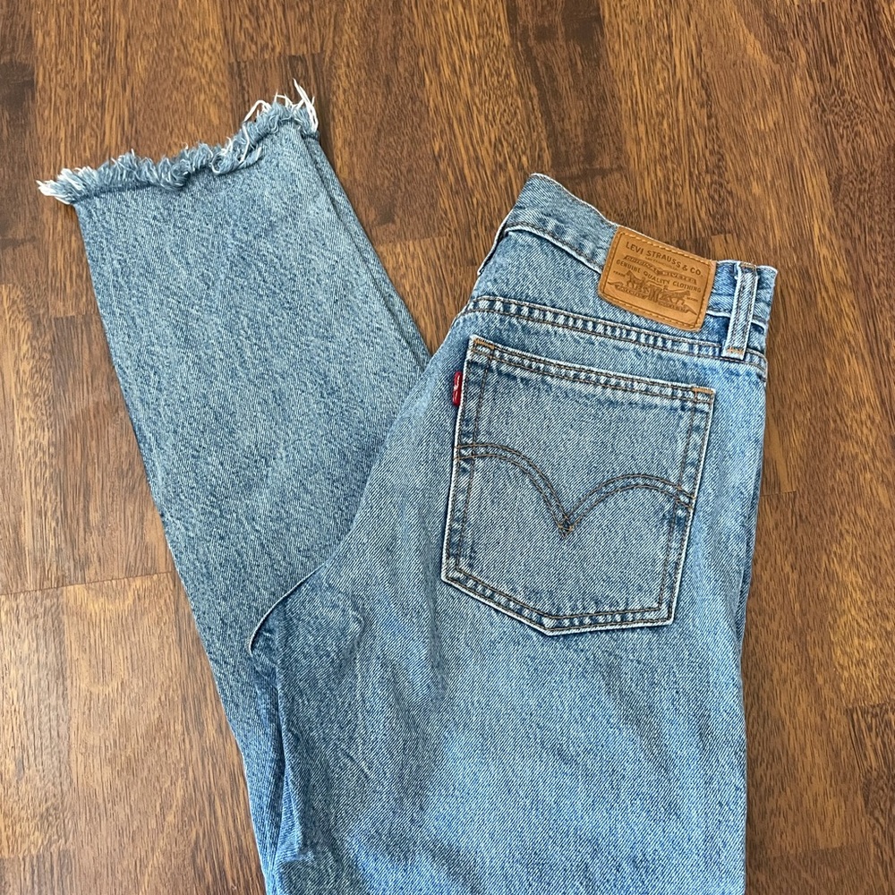 Levi’s wedgie icon jeans